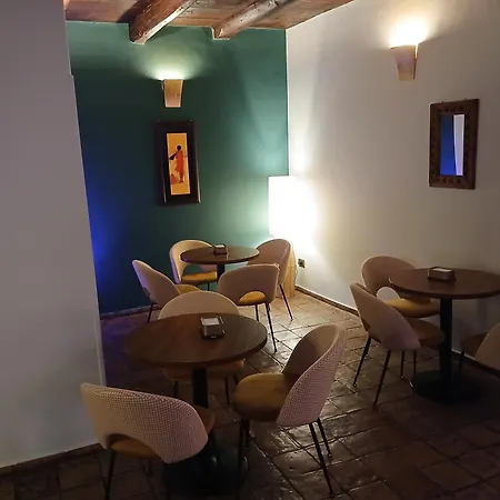Domus Del Borgo Antico Bed & Breakfast