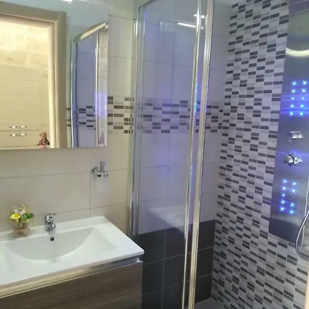 Domus Del Borgo Antico Bed & Breakfast