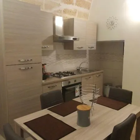 Domus Del Borgo Antico Bed & Breakfast