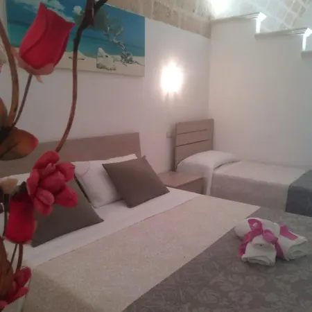 فندق مبيت وإفطار Domus Del Borgo Antico جينوسا